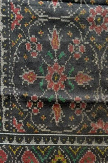 Classical Chhabdi Bhat Patola shawl